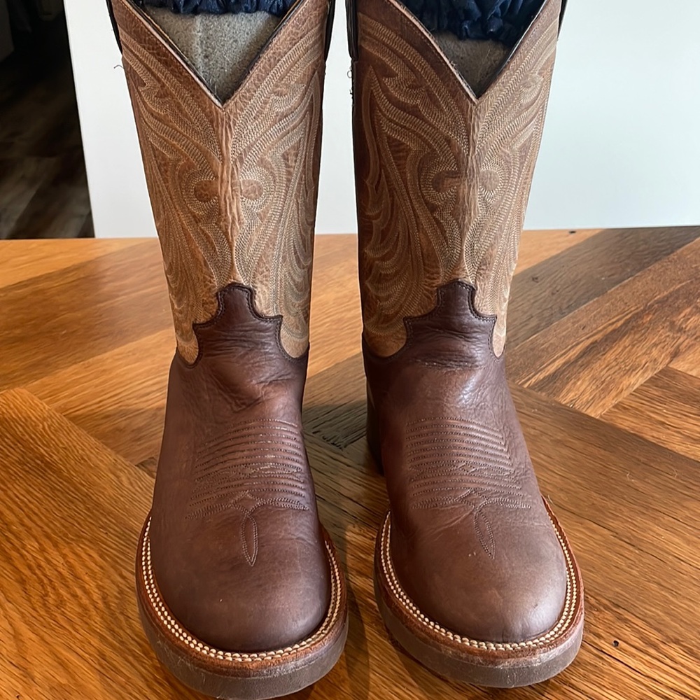Justin chocolate brown men’s leather boots size 9 1/2 D. LIKE NEW! Worn once.